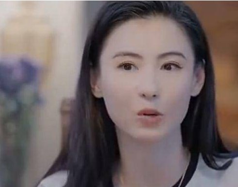 有网友分享出张柏芝姐姐戴碧芝的一组近照,张柏芝的姐姐也拥有高颜值吗?