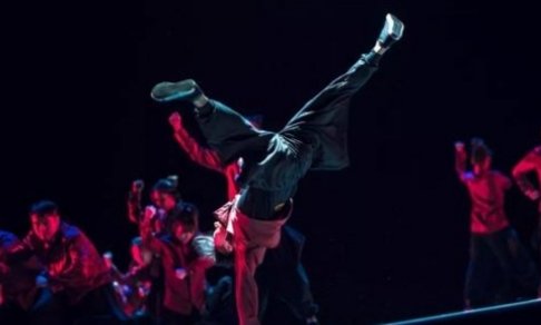 广西体育高考新增啦啦操和街舞,你赞成街舞啦啦操纳入体育考试项目吗?