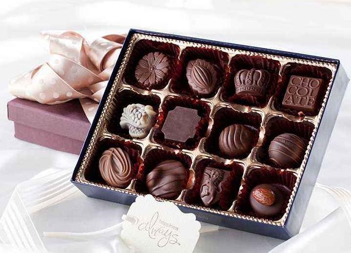 美国人将蝉做成巧克力端上餐桌,你会吃这样的巧克力吗?