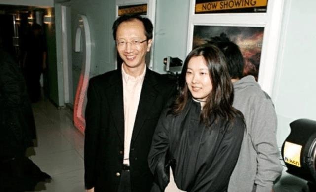 梁锦松出轨后被曝光,伏明霞主动提出离婚,其中有什么内情呢?