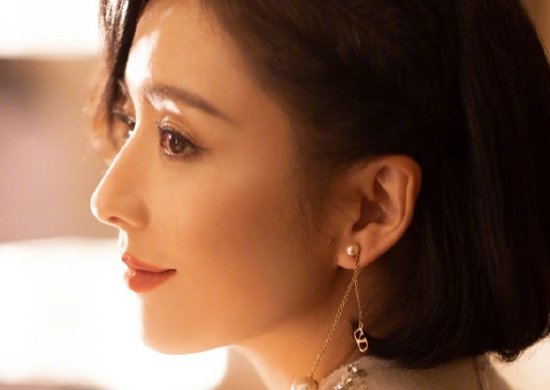 佟丽娅晒出俞灏明请的价值2000元的夜宵,他们的关系有多铁?