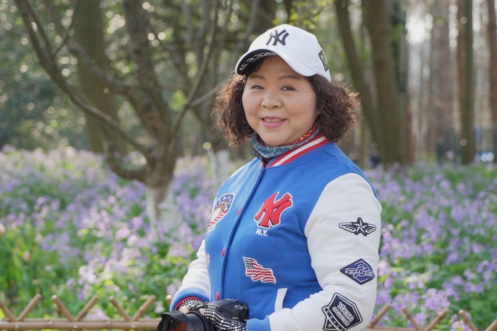 杭州大姐十年旅拍百万张照片,女性追梦是不是什么时候都不晚?