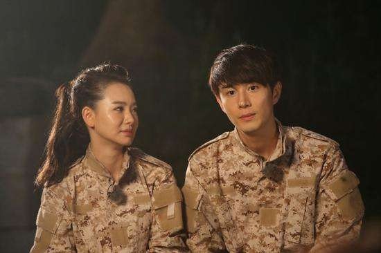 戚薇和李承铉是怎么认识的?