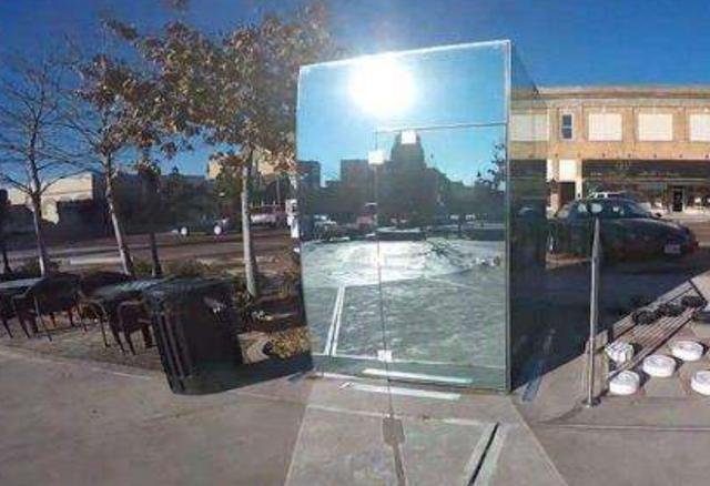 日本的“透明公厕”仅限女性使用,建造的理由是什么?