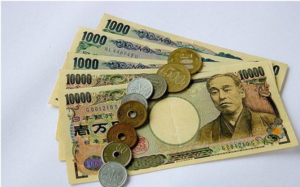 企业和家庭正继续囤积现金！日本的“全民存钱”行为真的合适吗？