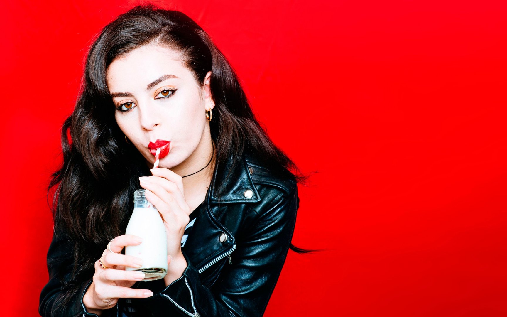 boom clap是一首英文歌，哪位知道怎么翻译？