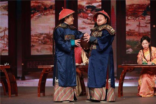 清朝三朝元老王文韶,为何会被人们称为“琉璃球”?