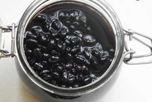 黑豆泡醋治白发做法怎么做 用什么醋泡