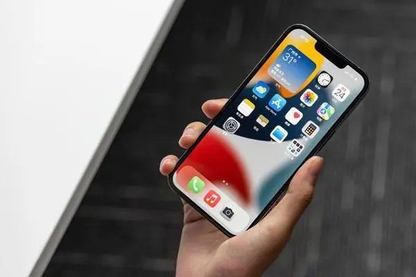 iPhone14 Pro叹号孔可显示为药丸形！与13最大的区别是啥？