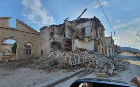 希腊地震后超400起余震。现场情况如何?