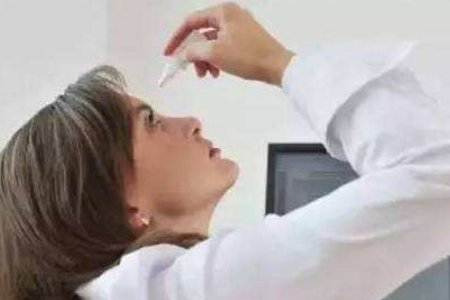 右眼一直跳个不停是什么原因?