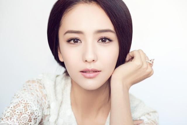 佟丽娅晒出俞灏明请的价值2000元的夜宵,他们的关系有多铁?