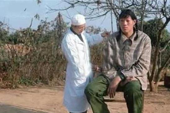 中国女巨人，14岁比姚明还高，一顿吃2斤米，遗体为何38年不火化呢？