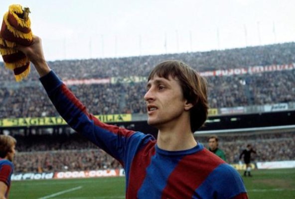 贝肯鲍尔和克鲁伊夫踢什么位置最多，最擅长