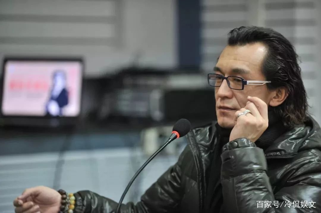 她是朱军的搭档,消失许久以为从央视离职,其实早已遗憾离世,是谁呢?