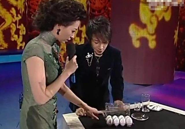 当年风靡一时的“魔术大师”刘谦,娶了北京富婆后,如今怎样了?