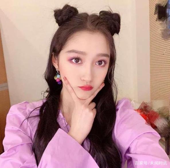 关晓彤被比伯翻牌,帮偶像宣传新歌，明星也追星吗？