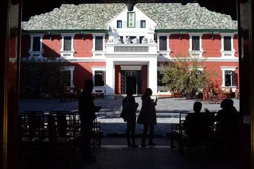 为什么宝蕴楼在故宫里显得十分独特?