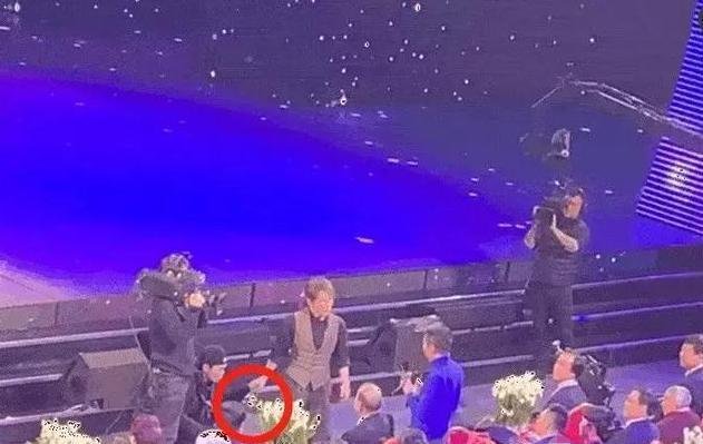 当年风靡一时的“魔术大师”刘谦,娶了北京富婆后,如今怎样了?