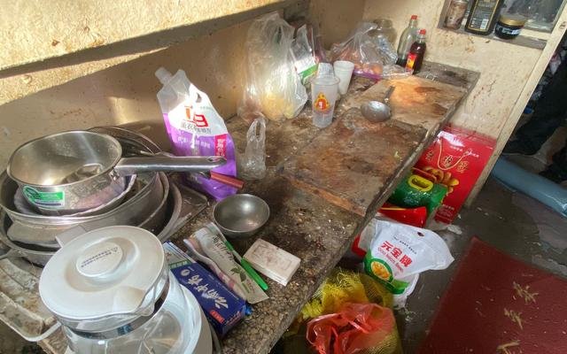 医生表示坠楼女婴已清醒但反应迟钝,孩子以后是否会留下后遗症?