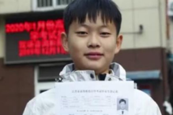 何宜德11岁南京大学毕业，人生进程这么快，真的是好事吗？