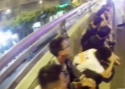 未成年持械拍网红违法了吗?