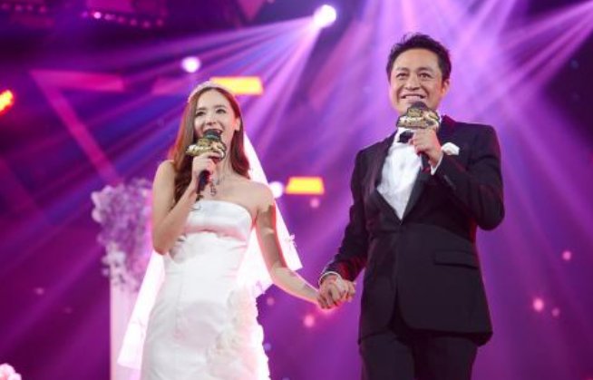 马景涛为什么会与小21岁吴佳尼离婚?