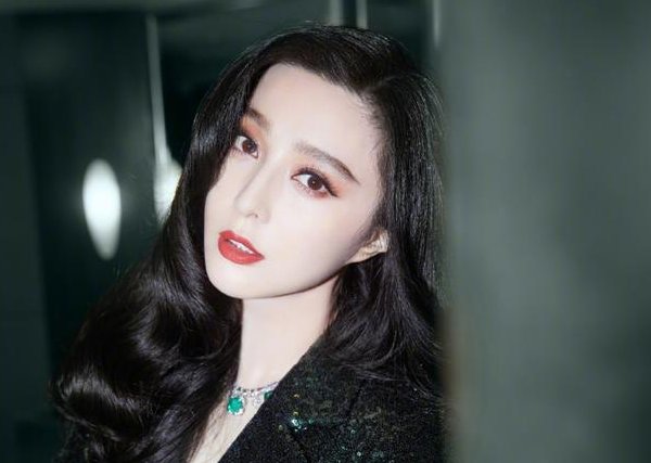 娱乐圈都有哪些明星登顶过福布斯中国名人榜？