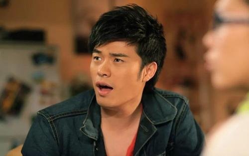 《爱情公寓》中“曾小贤”对“诺澜”是真动心了,还是无法拒绝才在一起?