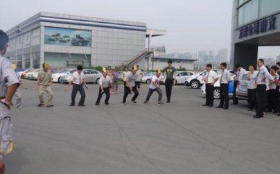 恶搞的整人惩罚游戏