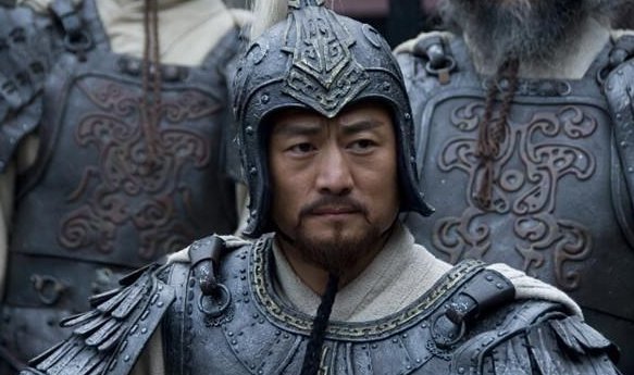 华雄过关斩将,盟军无人敢战,除关羽外是否真的无人可斩华雄?