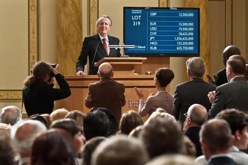 《最佳出价》这部电影是怎么一回事，为什么到了最后我越发的看不懂，它讲述了什么故事。