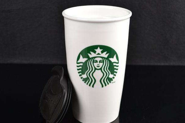 用星巴克的杯子买咖啡是不是可以永久半折？