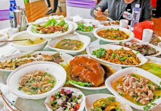 代表建议点菜剩太多按双倍付费,对此你怎么看?