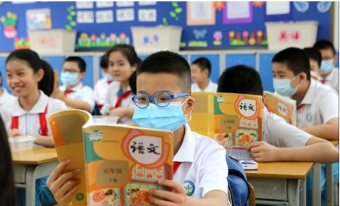 广州回收更换有异味小学课本,这批课本是否会对学生的身体有害?