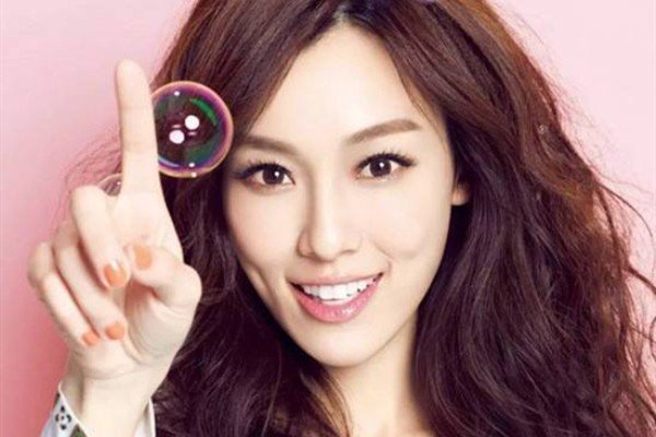 “黑人”陈建州维护妻子范玮琪：人善被人欺，为何网友根本不买账？