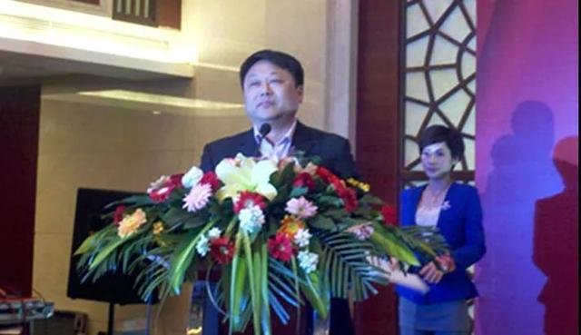 如何看待中山证券女销售“献身”客户这件事?