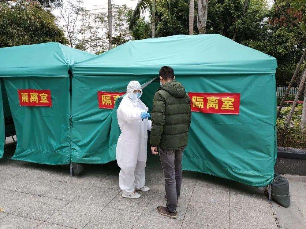 西安一男子求隔离未果后,一家6口全部确诊,谁应该承担责任?