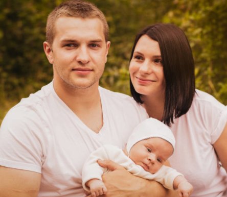 青岛垃圾桶上发现一名女婴,这名女婴现在怎么样了?