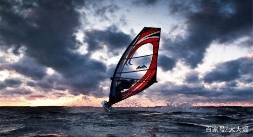 翼装飞行遇难女生生活照曝光,正值花季美若天仙,值得惋惜吗?