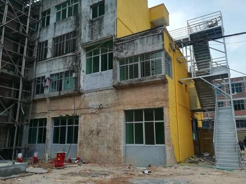 福建永安在建房突然发生坍塌致8人身亡，谁该为这些死者负责？