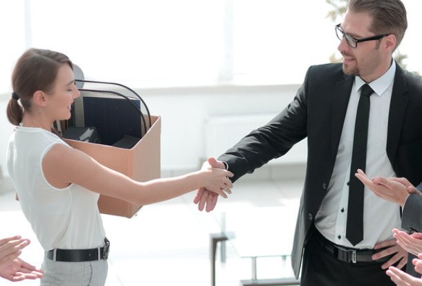 梦见死人又活了是什么意思