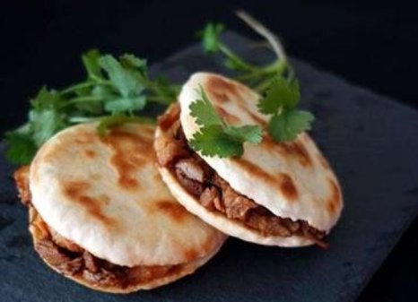 麦当劳肉夹馍被吐槽肉量极少,是欺骗消费者吗?