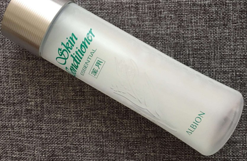 什么牌子的护肤品适合油性皮肤?