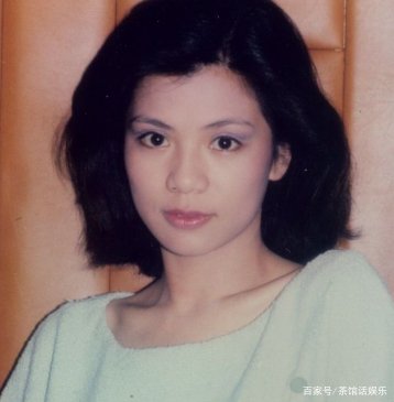 20年前,她被高晓松和汪峰抛弃后上吊自杀写下了遗书,她是谁?