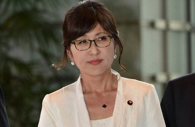 日本防卫大臣稻田朋美辞职了吗?