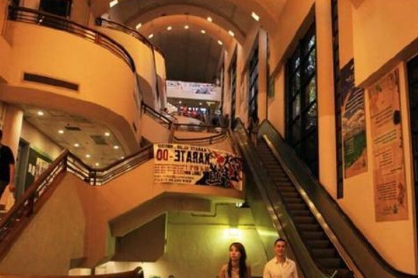 “庄月明楼”为何长得像棺材,有什么风水习俗?