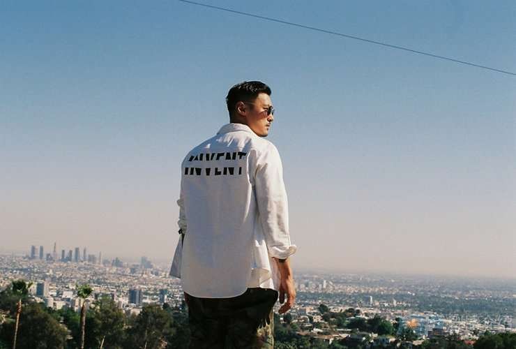 余文乐陪爱妻参加生日趴,分分钟撒糖,伴侣婚后的社交生活应该注意什么?