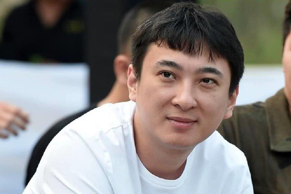 王思聪带两女游日本,这两个女生是他的新女友吗?