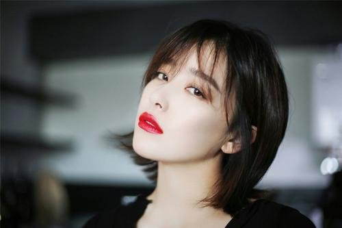 阚清子晒身份证向尚雯婕和玲花介绍自己,你觉得阚清子的国民度怎么样?